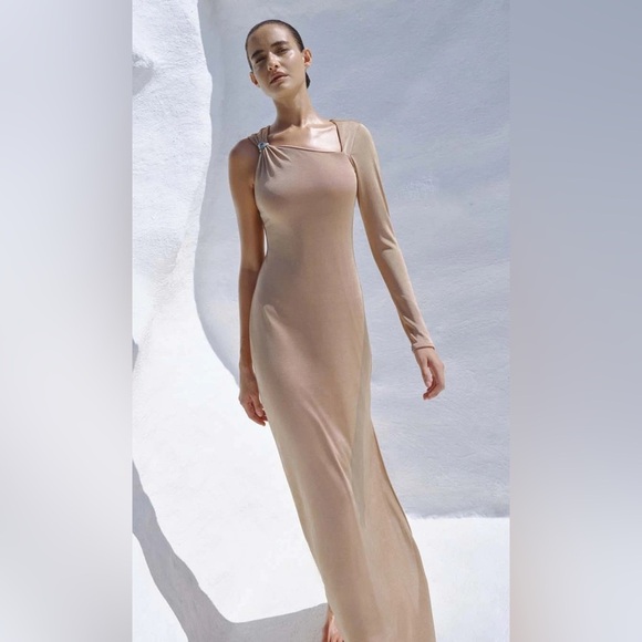 Baobab Collection Dresses & Skirts - NWT Baobab Collection BROOKYLN One-Shoulder Beige Dress